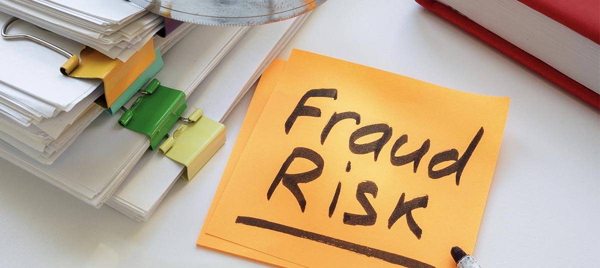 Fraud risk note with office files